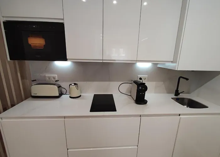 Urban Loft Apartment *